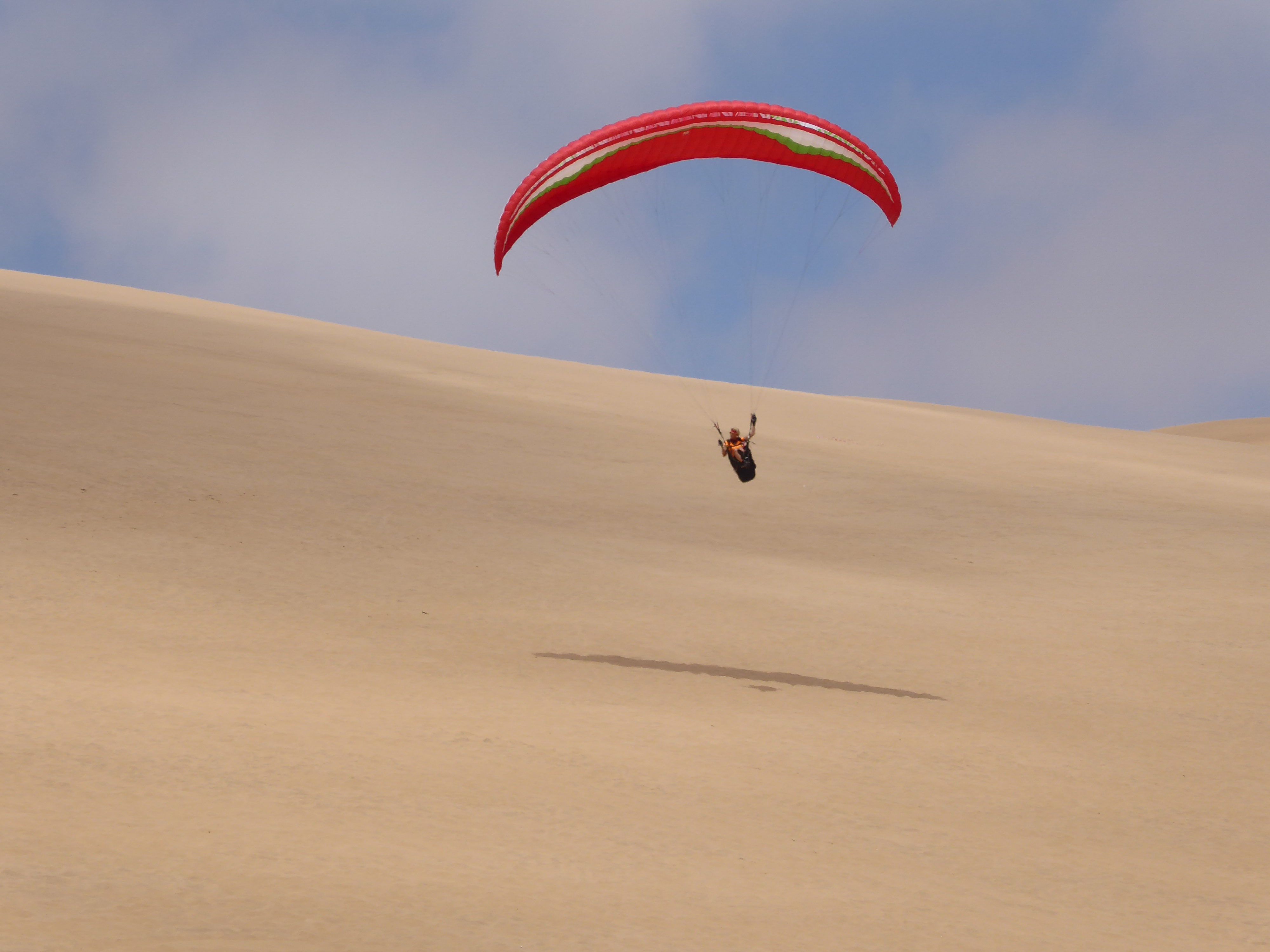 Namibia_Gleitschirm_Düne.jpg